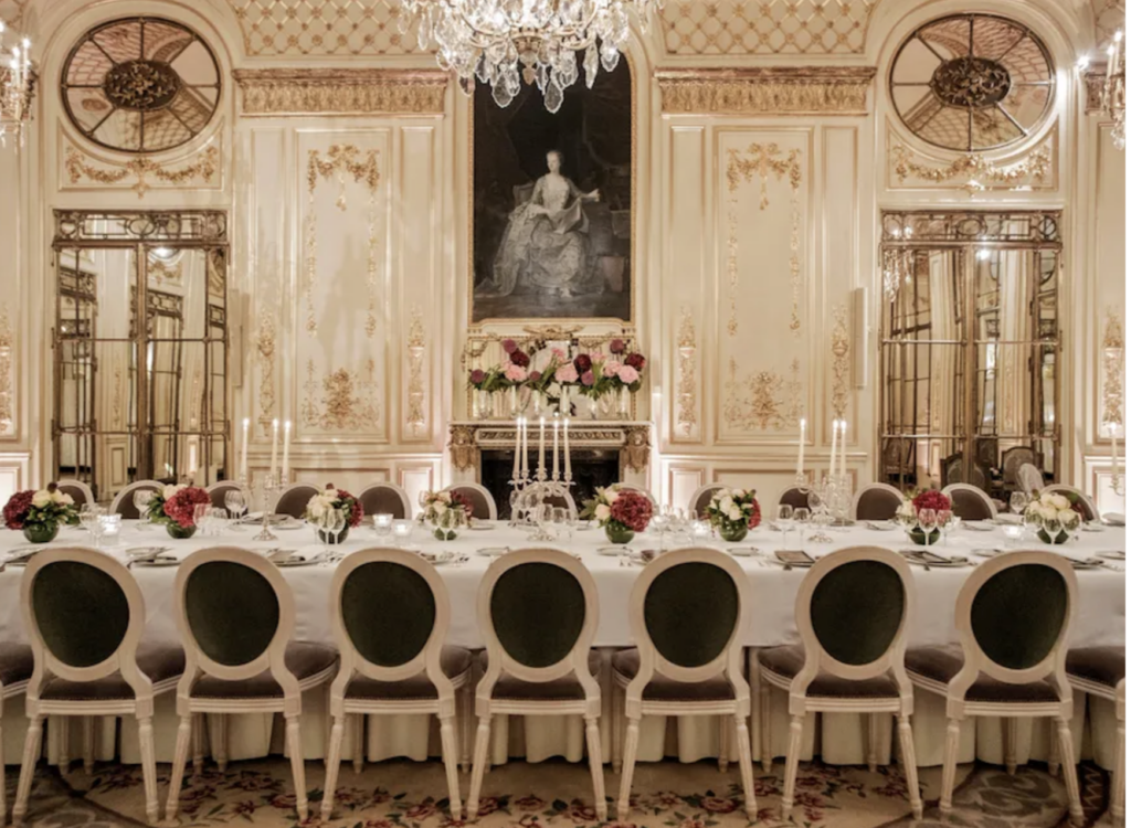 Le meurice wedding banquet in opulent french saloon